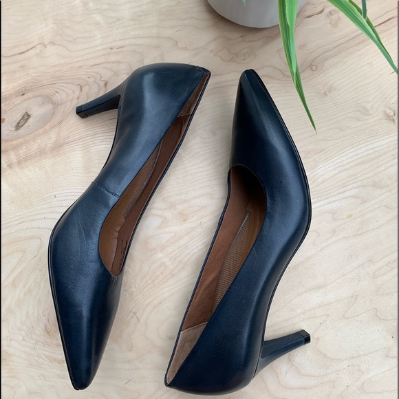 Walking Cradles woman’s NWT heels - Picture 6 of 11